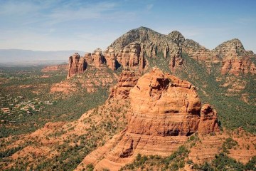 panoramic photo of the colorado plateau in Sedona's red rocks